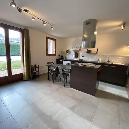 Appartement Douillet, Proche Gare, Terrasse, Cave Saint-Jean-de-Maurienne Exterior foto