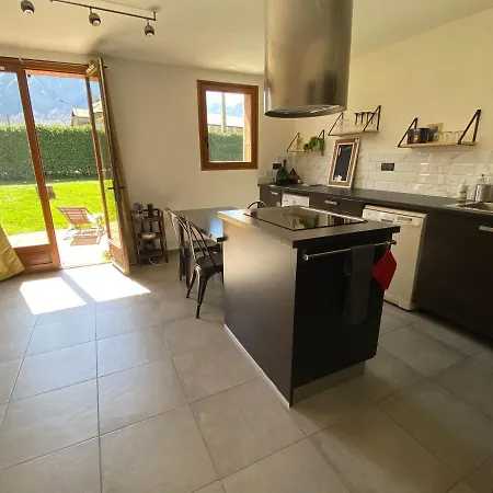 Appartement Douillet, Proche Gare, Terrasse, Cave Saint-Jean-de-Maurienne Exterior foto